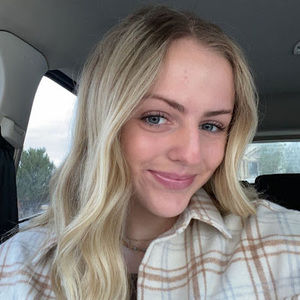 Meet your Posher, Cynthia